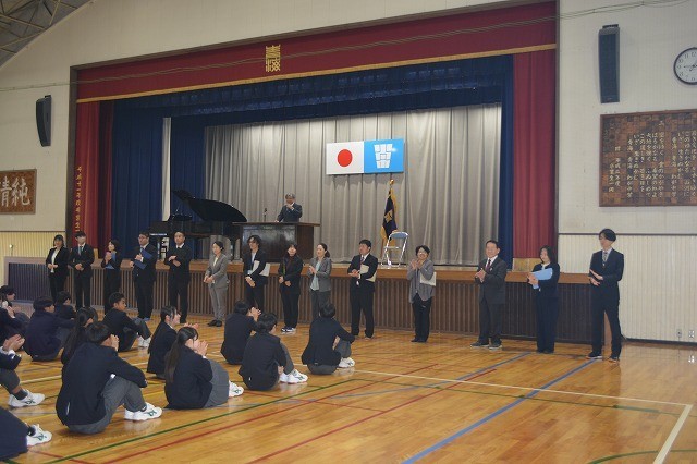 さて、だれが担任？